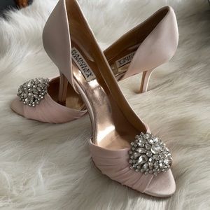 Badgley mischka light pink dress shoes